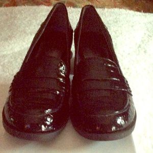 Nine West loafers with 2 inch chunky block heel.